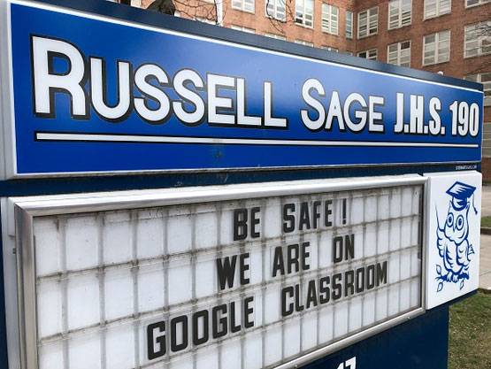 कोरोना वायरस का कहर: अमेरिका में एक साल के लिए स्कूल-कॉलेज बंद