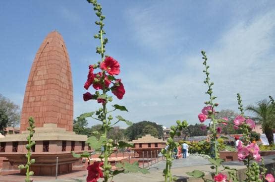 101 साल बाद: जलियांवाला बाग तो देखो, यहां चली थीं गोलियां...