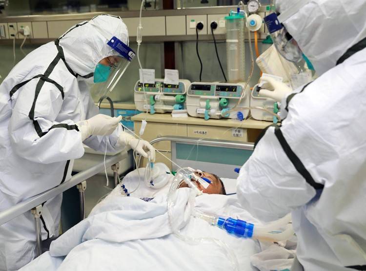 चीन पर अफ्रीकंस से भेदभाव का आरोप, घरों से निकाल होटलों में भेजा