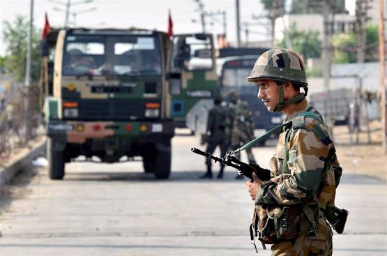 कोराेना: किन हालात में सड़क पर उतरेगी सेना? जानें क्या होते हैं नियम