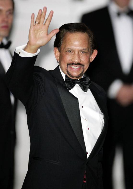 रॉल्स रॉयस का शौकीन है ये सुल्तान, एक मौत के बाद लगा दी कोरोना पर रोक