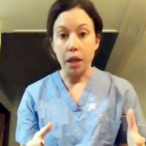 ग्लव्स पहनने के बाद भी हो सकता है कोरोना का अटैक, जानें वजह