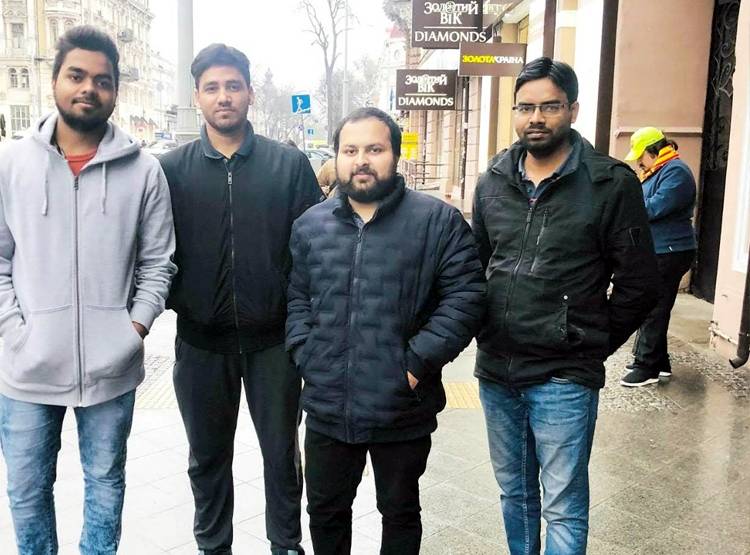 यूक्रेन में फंसे मेडिकल स्टूडेंट्स ने लगाई गुहार, बचा लो मोदी सरकार!