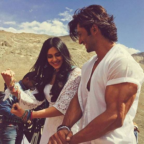 अदा संग लिंकअप पर बोले विद्युत जामवाल, 'दोस्ती से कुछ ज्यादा है हमारे बीच'