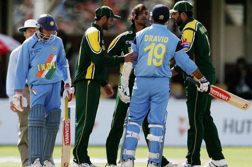 शोएब अख्तर की बॉलिंग को कैफ के बेटे ने बताया मामूली, मिला ये जवाब