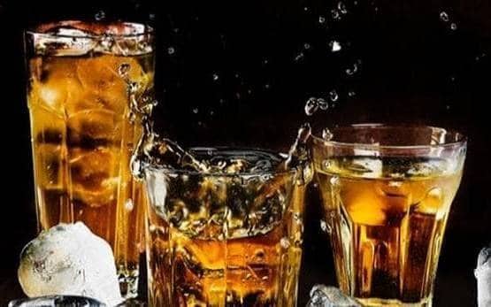 लॉकडाउन में नहीं मिली शराब तो तीन लोगों ने पिया वार्निश, तोड़ा दम