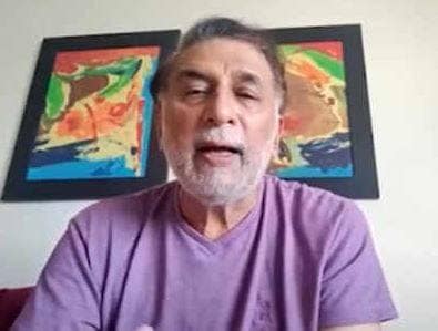 सफेद दाढ़ी में दिखे गावस्कर, सोशल मीडिया पर नया लुक वायरल