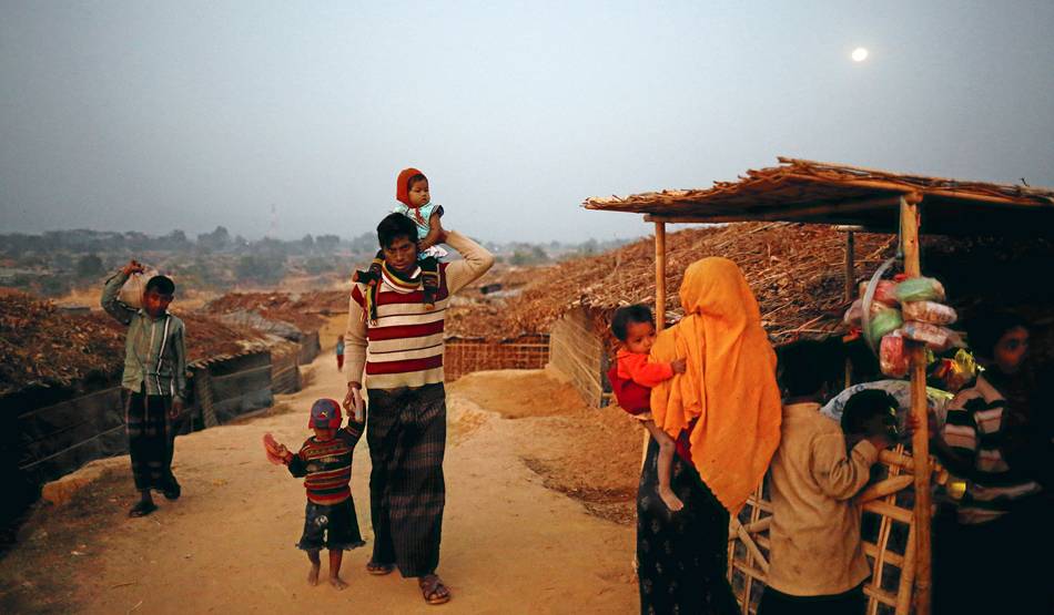 दुनिया के सबसे बड़े रिफ्यूजी कैंप के लाखों शरणार्थियों को कोरोना से खतरा