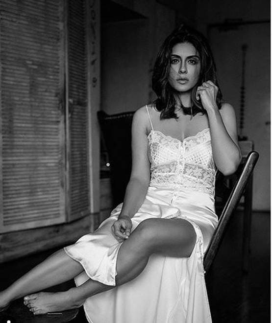 करीम मोरानी की दोनों बेटियां कोरोना पॉजिटिव, बड़ी बेटी हैं एक्ट्रेस