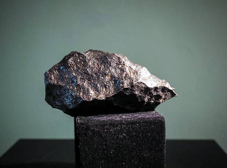 हर साल धरती से टकराते हैं 17 हजार उल्कापिंड, इन इलाकों में ज्यादा खतरा