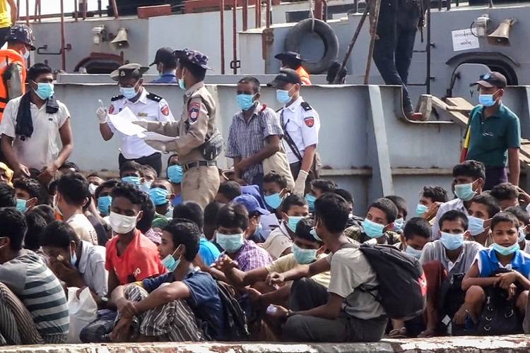 रोहिंग्या के सबसे बड़े रिफ्यूजी कैंप में पहुंचा कोरोना, 10 लाख की है आबादी