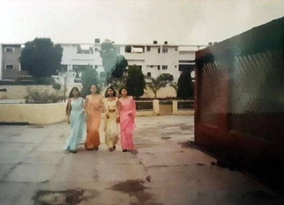 फ्रेंड्स संग कंगना रनौत की अनसीन फोटोज, दिखी एक्ट्रेस की हॉस्टल लाइफ