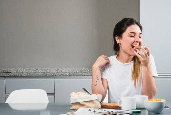 लॉकडाउन में घटाएं वजन, आज से ही शुरू करें 3 फार्मूलों वाली डाइट