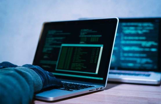 क्या US की कोरोना वैक्सीन बनने से पहले ही पहुंच जाएगी चीन?