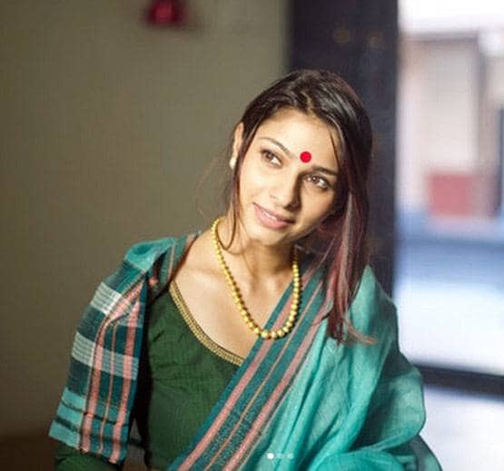 तनीषा मुखर्जी ने दी महाराष्ट्र दिवस की बधाई, मराठी मुलगी लुक में दिखीं