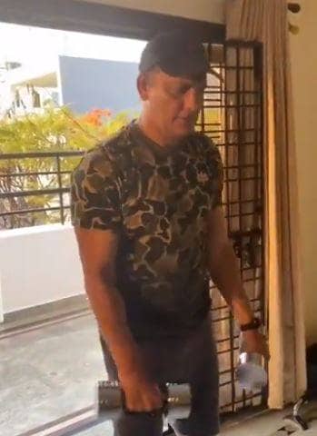 57 के अजहरुद्दीन ने शेयर किया वर्कआउट का VIDEO, फैंस ने उड़ाया मजाक