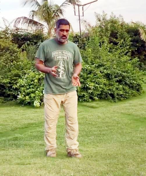 धोनी के लेटेस्ट लुक पर चहल की गुगली, किया ये मजेदार कमेंट