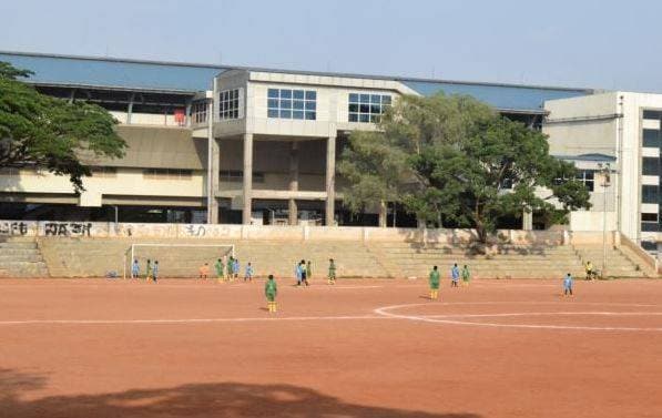 कोरोना पॉजिटिव पाया गया खिलाड़ियों का कुक, मौत के बाद मचा बवाल