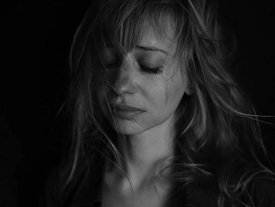 कोरोना त्रासदी: रेंट के बदले शारीरिक संबंध की डिमांड कर रहे मकान मालिक