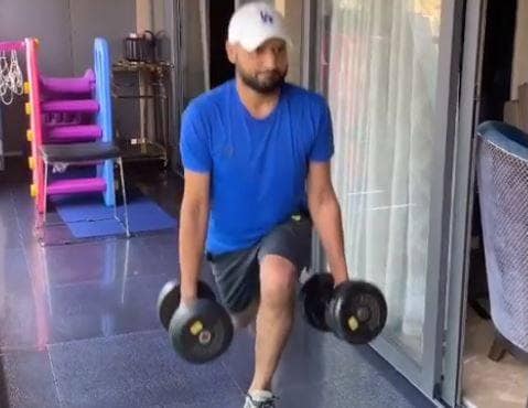 भज्जी ने शेयर किया VIDEO, कोहली बोले- बिल्डिंग कांप रही