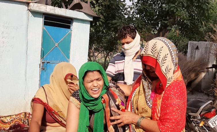 शराब खरीदने के लिए पत्नी से मांगे पैसे, नहीं दिए तो पीट-पीटकर कर दी हत्या