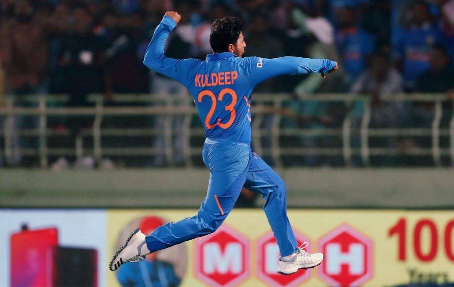 अकरम की तरह तेज गेंदबाज बनना चाहते थे कुलदीप, इस कारण कोच ने मना किया