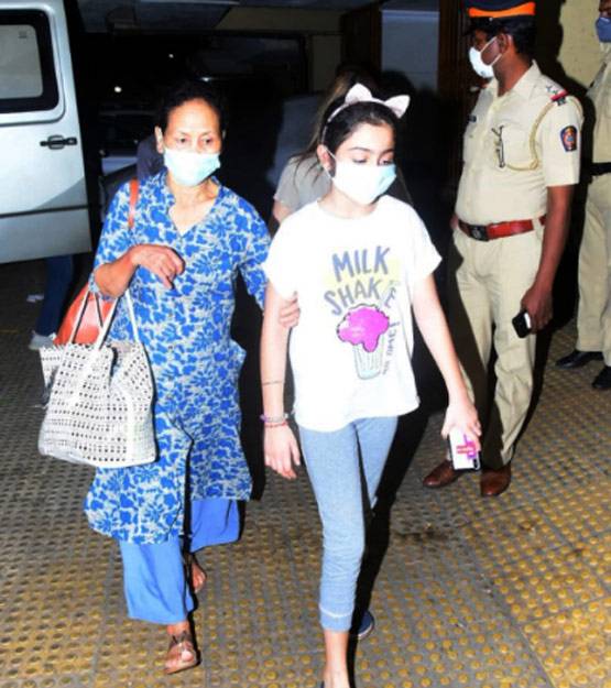 ऋषि कपूर के लिए नीतू-रणबीर ने रखी प्रार्थना सभा, Photos