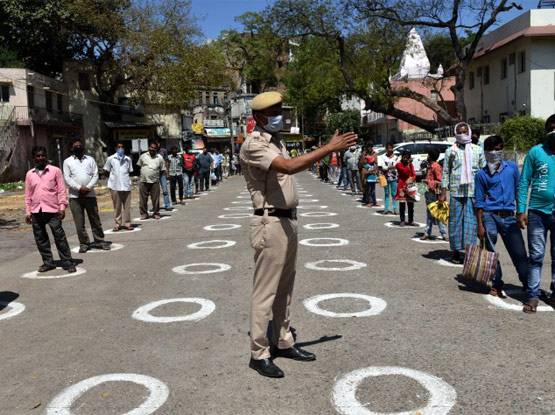 दक्षिण एशिया में क्यों इतना जानलेवा नहीं हो पाया कोरोना?