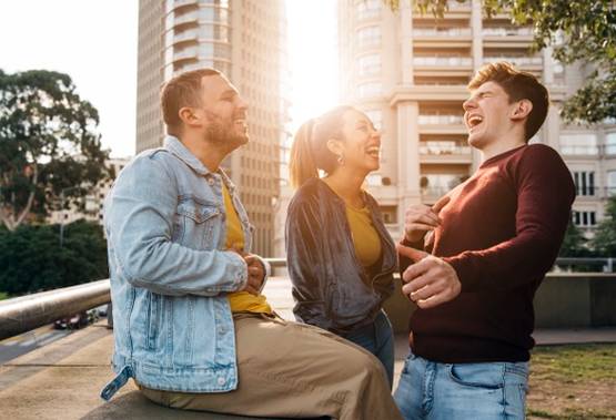 घर में रहकर भी कोरोना से बचाव जरूरी, बदल लें ये 5 आदतें