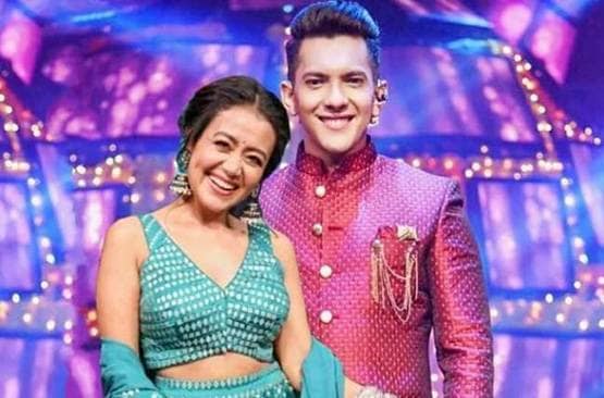 लॉकडाउन के बाद आदित्य नारायण का साथ चाहती हैं नेहा कक्कड़? शेयर की तस्वीर