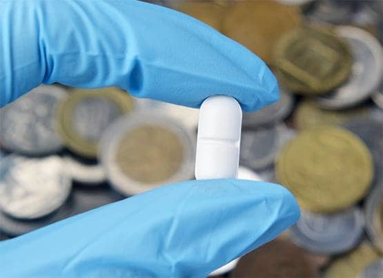 कोरोना: सबसे असरदार और सस्ती दवा को लेकर भारत पर टिकीं दुनिया की उम्मीदें