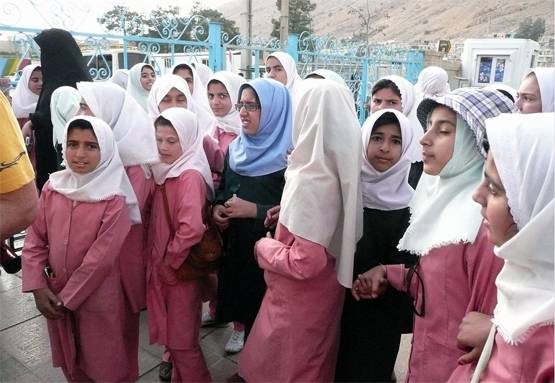 ईरान: 14 साल की बेटी का था अफेयर, पिता ने सोते वक्त दरांती से काटी गर्दन