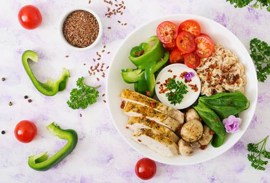 लॉकडाउन में घटाएं वजन, आज से ही शुरू करें 3 फार्मूलों वाली डाइट