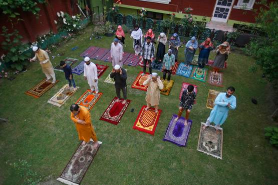 सऊदी में भी ईद पर बंद रहीं मस्जिदें, दुनिया भर की ईद रही सूनी