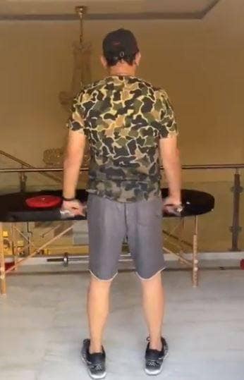 57 के अजहरुद्दीन ने शेयर किया वर्कआउट का VIDEO, फैंस ने उड़ाया मजाक