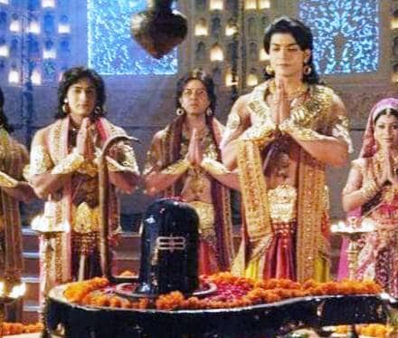 राम-सीता स्वयंवर में लगे थे 100 किलो फूल, हवाई जहाज का लिया गया था सहारा