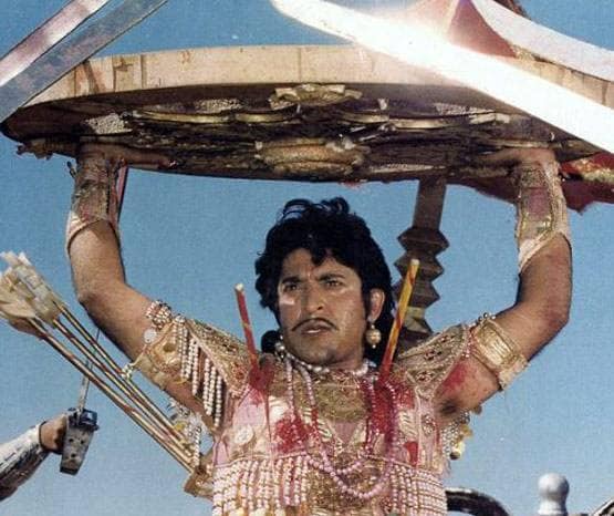 महाभारत के अभिमन्यु ने फिल्म में निभाया अमिताभ के बचपन का रोल, पहचाना आपने?