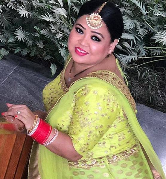 भारती की थ्रोबैक फोटोज, चूड़ा-मंगलसूत्र में दिखा ट्रैडिशनल लुक