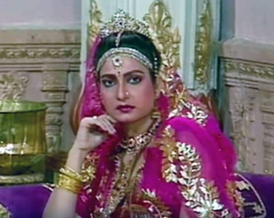 कभी बिकिनी पहन बटोरी थी सुर्खियां, इंडस्ट्री से गायब महाभारत की कुंती