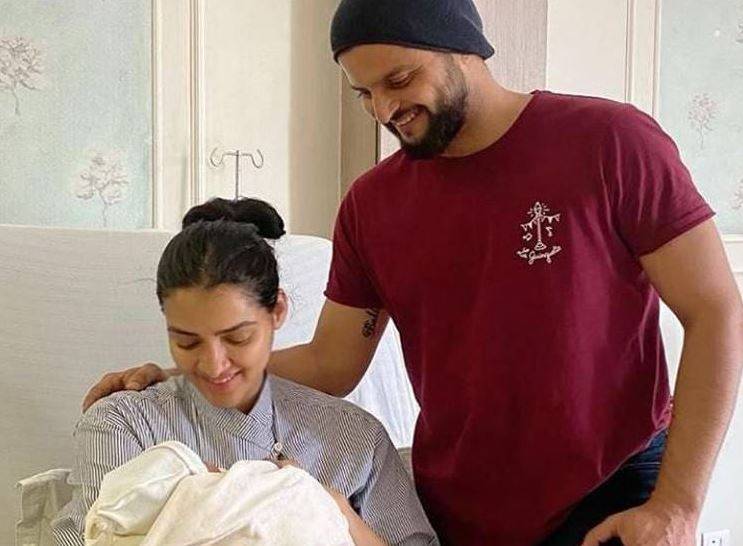 सुरेश रैना ने वाइफ और बच्चों संग शेयर की PHOTO, सोते दिखे रियो रैना