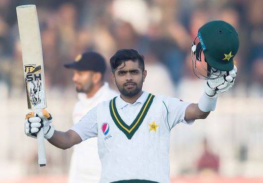 PAK कोच मिस्बाह बोले- कोहली-स्मिथ जैसा बनने के करीब है ये बल्लेबाज