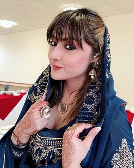 पूल में रिलैक्स करती कसौटी की कोमोलिका, एक्ट्रेस ने शेयर की थ्रोबैक फोटोज