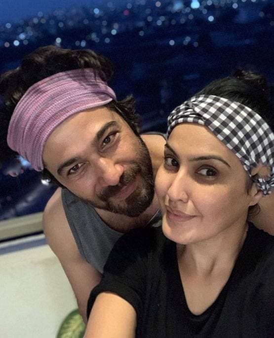 काम्या पंजाबी ने पति संग शेयर की सेल्फी, बताया पोस्ट वर्कआउट नौटंकी