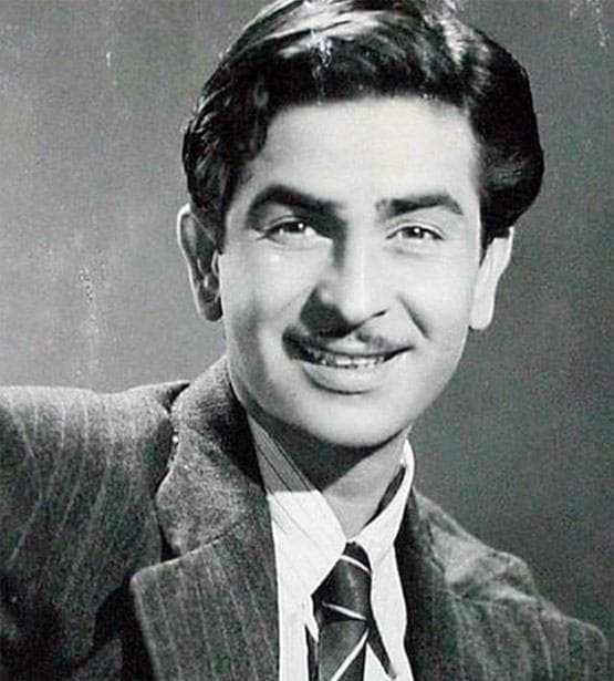 PAK में है 102 साल पुरानी कपूर खानदान की हवेली, अब दिखती है ऐसी