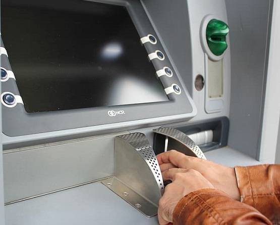 कोरोना को भगाने का सिर्फ एक हथियार, खुद कम हो जाएंगे केस