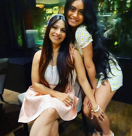 तनीषा मुखर्जी ने दी महाराष्ट्र दिवस की बधाई, मराठी मुलगी लुक में दिखीं