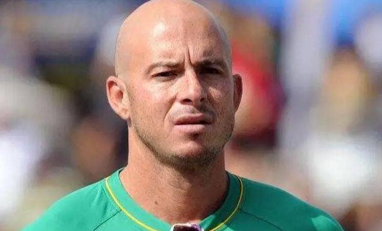 गांजा फूंकते पकड़ा गया था यह अफ्रीकी क्रिकेटर, शराब के नशे में ठोके 175 रन