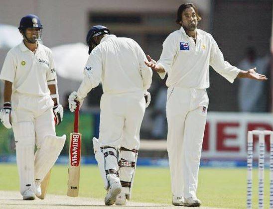 VIDEO: 16 साल बाद शोएब अख्तर का खुलासा- वीरू ने बोला झूठ, नहीं हुआ था ये विवाद