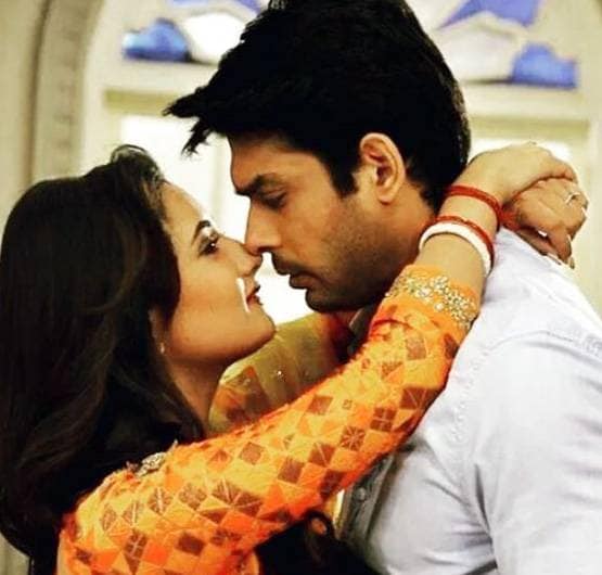 सिद्धार्थ-रश्मि का रोमांटिक वीडियो, सिजलिंग केमिस्ट्री के दीवाने हुए फैंस