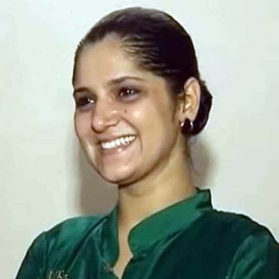 भाई ने बिन बताए भर दिया था बहन का UPSC फॉर्म, बन गई IAS